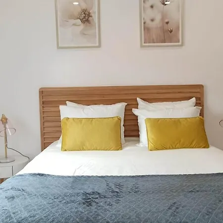 Ria House Apartment *