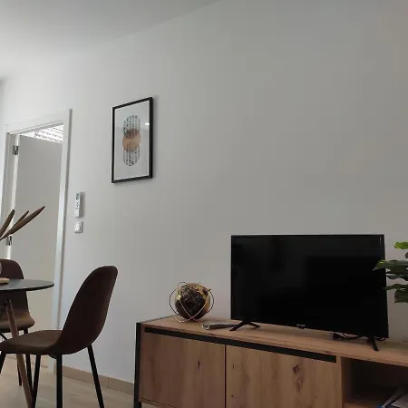 Ria House Apartment *